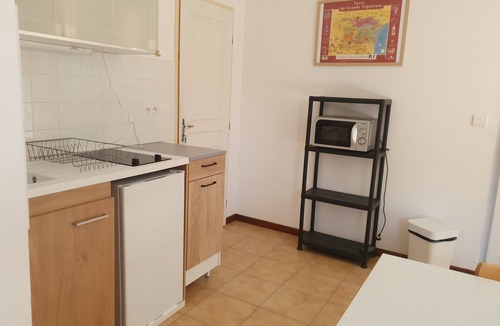 Palaja Apartment | 5 minutes from Carcassonne, fully-equipped studio with terrace.