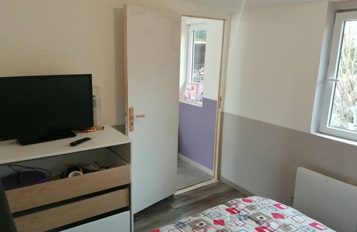 Belle-Eglise Cabin | 5 minutes from Chambly, small house at the bottom of the garden