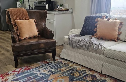 Casper House | 5 MINUTES FROM HOSPITAL. Centrally located charming 2-bedroom house in Casper.