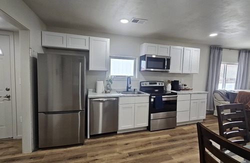 Casper House | 5 MINUTES FROM HOSPITAL. Centrally located charming 2-bedroom house in Casper.