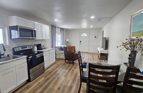 Casper House | 5 MINUTES FROM HOSPITAL. Centrally located charming 2-bedroom house in Casper.