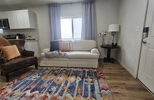 Casper House | 5 MINUTES FROM HOSPITAL. Centrally located charming 2-bedroom house in Casper.