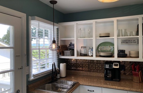 North Chattanooga Cottage | 5 Minutes from North Shore at Historic Riverview.n