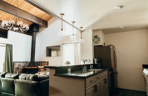 Kings Beach House | 5 minutes from North Star, Beautiful Large Vacation Home!