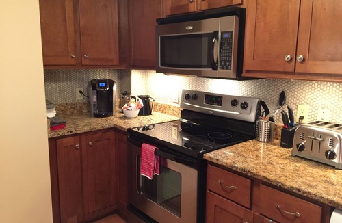 Midtown Apartment | 5 minutes from Zoo, Museums, conventions Thunder basketball in Midtown Landmark