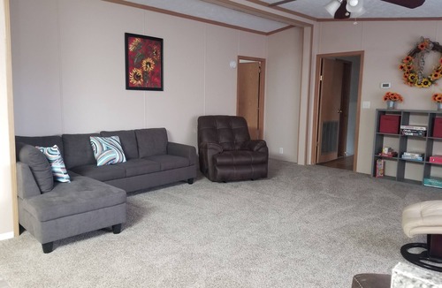 Lawrence House | 5 minutes to Kansas University and downtown Lawrence, KS