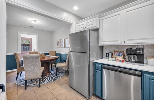 Stillwater House | 5 Minutes to OSU! Ideal for game days, college events, or exploring the area.