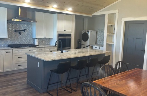 Watkins Glen House | 5 minutes to Watkins Glen & Seneca Wine Trail