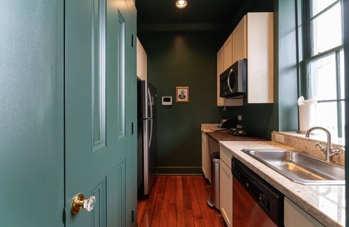 Faubourg Marigny Bed & Breakfast | 5 New Orleans Themed Units in FQ with Pool