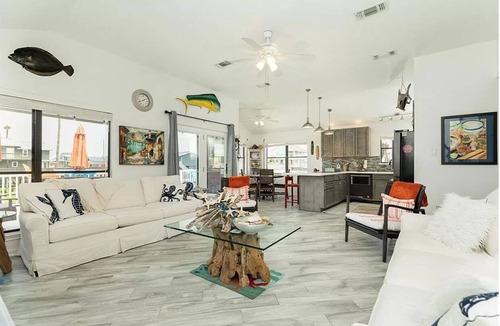 Isla Del Sol House | 5 O'clock Somewhere - 4 bed 3 bath - Sea Isle West End Galveston Bay
