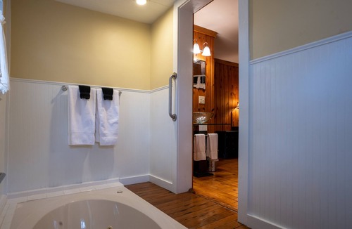 Eureka Springs Historic District Bed & Breakfast | 5 Ojo Inn Bed and Breakfast