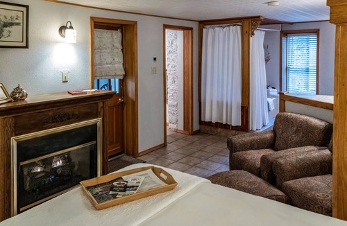 Eureka Springs Historic District Bed & Breakfast | 5 Ojo Inn Bed and Breakfast