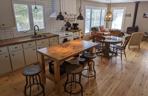 Saint-Liguori Cabin | 5- Olivier : Charming modern cottage by a river