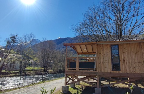 Laruns Cabin | 5-person comfort lodge by the river