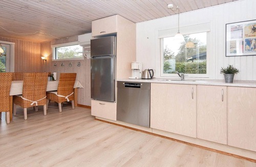 Pøt Strandby House | 5 person holiday home in Juelsminde-By Traum