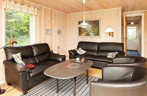 Henne Strand House | 5 person holiday home in Henne