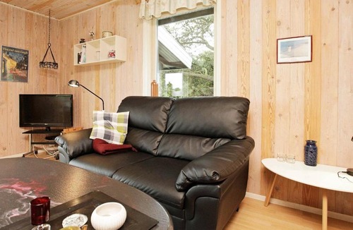 Henne Strand House | 5 person holiday home in Henne