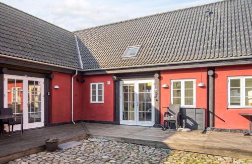 Akirkeby Apartment | 5 person holiday home in Aakirkeby