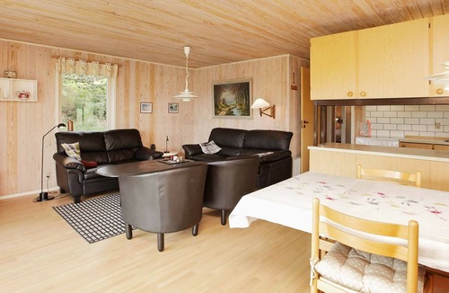 Henne Strand House | 5 person holiday home in Henne