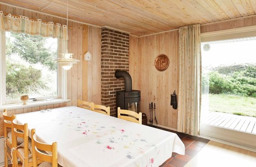 Henne Strand House | 5 person holiday home in Henne