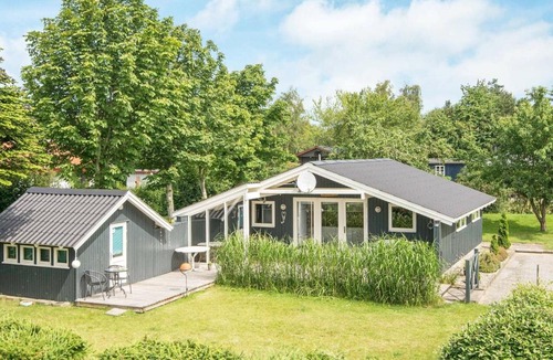 Pøt Strandby House | 5 person holiday home in Juelsminde