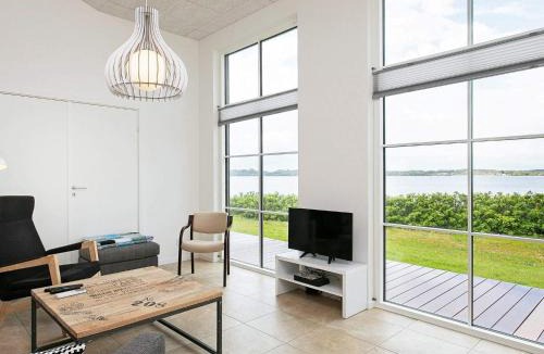 Hvalpsund House | 5 person holiday home in Fars