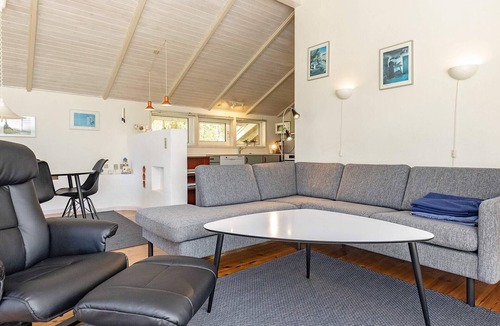 Vestero Havn House | 5 person holiday home in Læsø