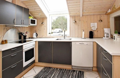 Aalbaek House | 5 person holiday home in lb k