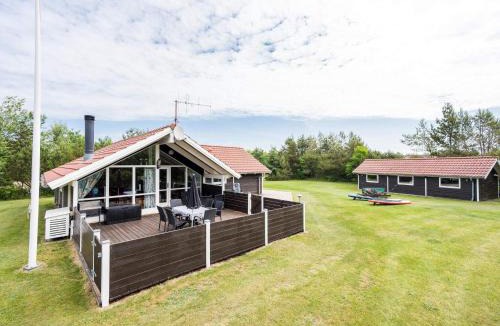 Skaven Strand House | 5 person holiday home in Tarm