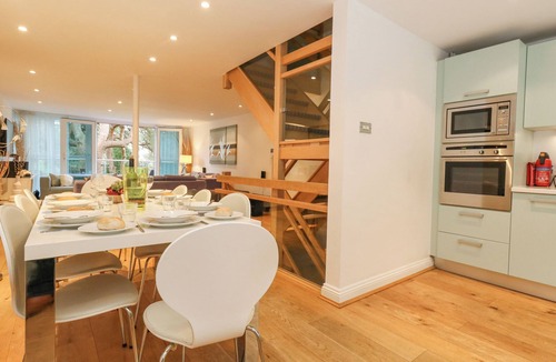 Sandbanks Cottage | 5 RED SAILS, pet friendly, country holiday cottage in Sandbanks