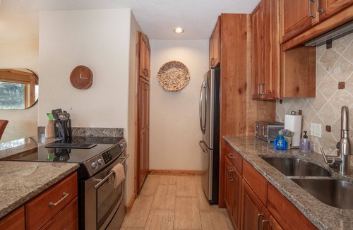 Dillon Condo | 5 Resorts | HotTub/Pool/Lake-3BR