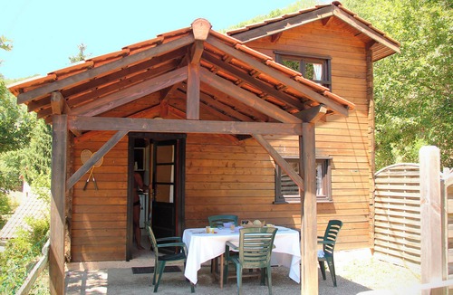 Ardoix Ski Chalet | 5 riverfront chalets with swimming pool