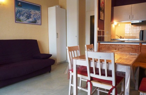 Pla d'Adet Apartment | 5-seater apartment with balcony at the foot of the WIFI slopes equipped with childcare