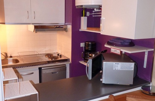 Pla d'Adet Apartment | 5-seater apartment with balcony at the foot of the WIFI slopes equipped with childcare