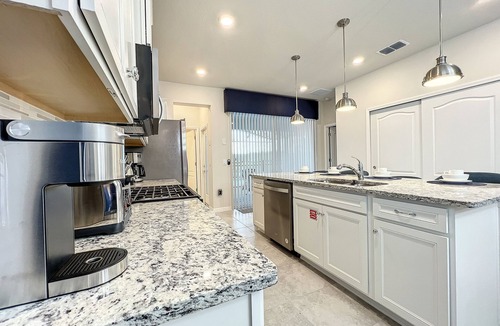 Loughman House | 5⭐ Solterra Villa with Lake View 20 Minutes to Disney