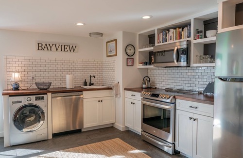 Back Cove House | 5 Star Back Cove Apartment with water view!