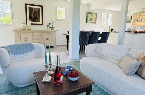 Guisseny House | 5 star beach villa sauna and jacuzzi