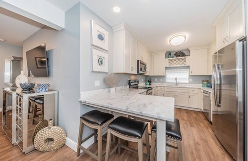 Downtown Dunedin Condo | 5 star condo on Main Street!