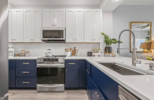 Naples Condo | 5-Star Deluxe Naples 2BD/2BR. Resort Pool. Stay & Play Complementary Golf