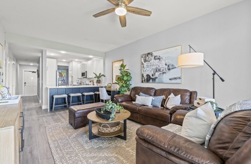 Naples Condo | 5-Star Deluxe Naples 2BD/2BR. Resort Pool. Stay & Play Complementary Golf