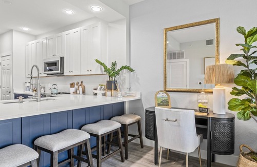 Naples Condo | 5-Star Deluxe Naples 2BD/2BR. Resort Pool. Stay & Play Complementary Golf
