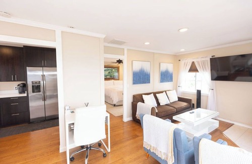 Laguna Beach Cottage | 5 StAr Downtown Location & Ocean Views; 25% Discount. Remodeled/Walk Everywhere.