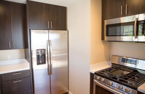 Laguna Beach Cottage | 5 StAr Downtown Location & Ocean Views; 25% Discount. Remodeled/Walk Everywhere.