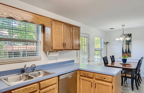 Windsor Green House | 5 Star Family Home Clean, Comfortable
