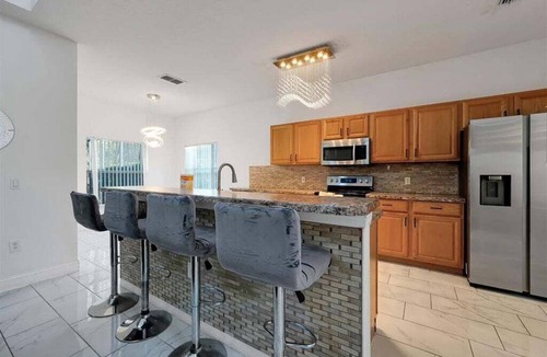 Cumbrian Lakes House | 5-Star Gem in Kissimmee with Game Room
