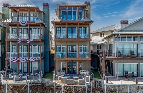 Vinita House | 5-star Grand Lake Waterfront w/Panoramic Views: 1 FREE 1-day jet ski rental