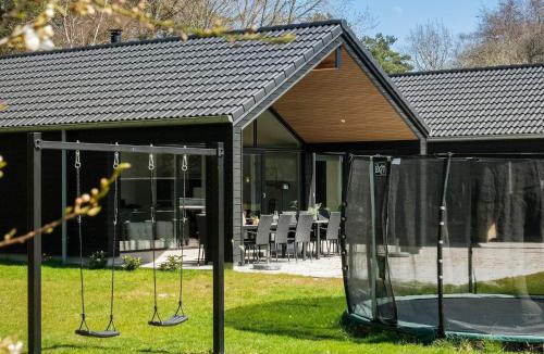 Sømarken House | 5 star holiday home in Aakirkeby