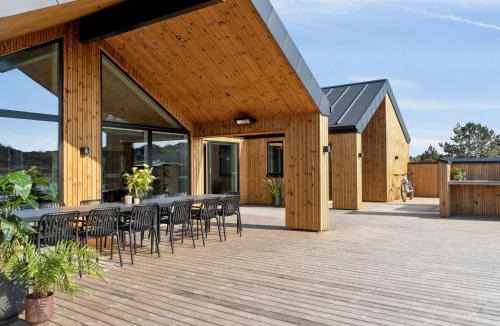 Henne Strand House | 5 star holiday home in Henne Beach