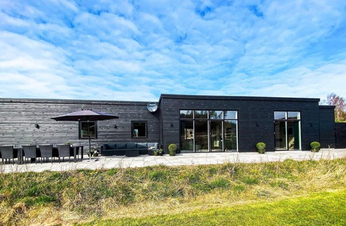 Bønnerup Strand House | 5 star holiday home in Glesborg-By Traum