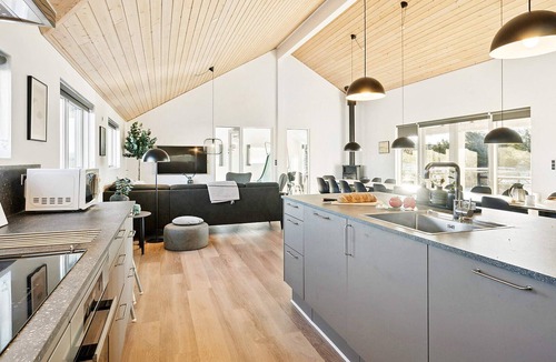 Vrist Strand House | 5 star holiday home in Harboøre